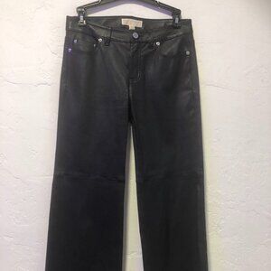 MNWT Michail Kors faux leather capri size 2